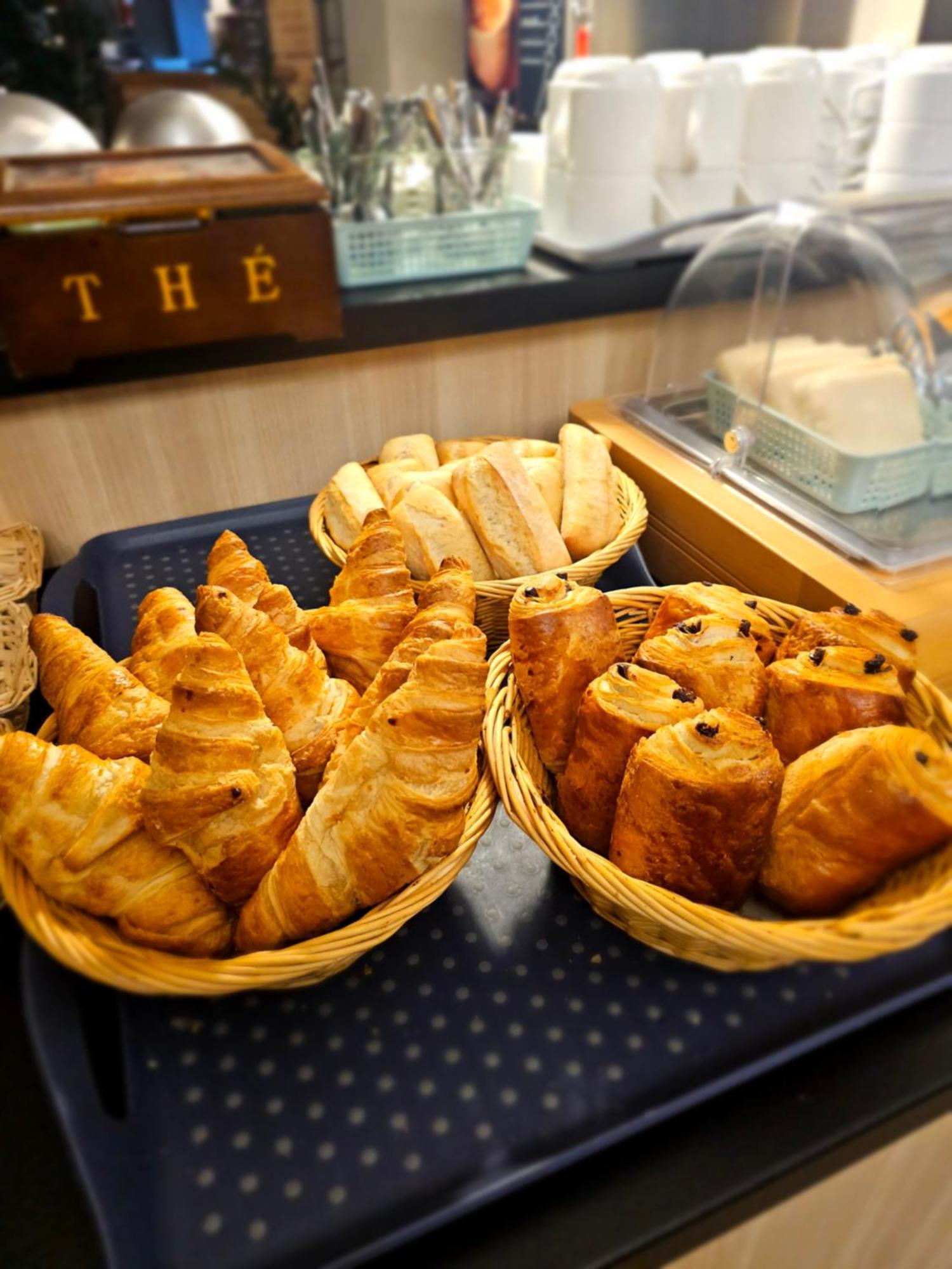 Graulhet Hotel Restaurant Du Lac מראה חיצוני תמונה