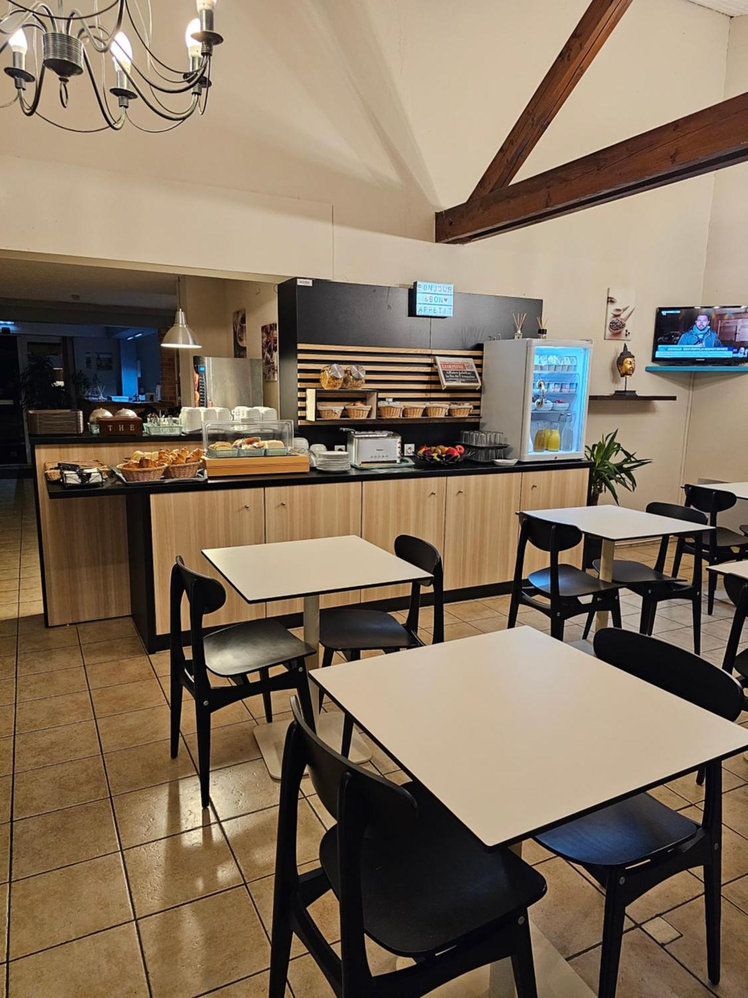 Graulhet Hotel Restaurant Du Lac מראה חיצוני תמונה